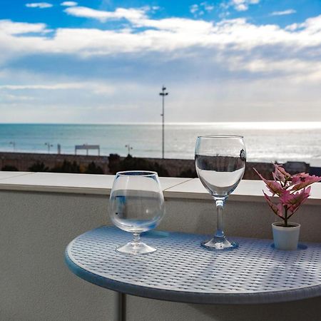 Poseidon Beach Apartment & Parking By Cadiz4Rentals エクステリア 写真